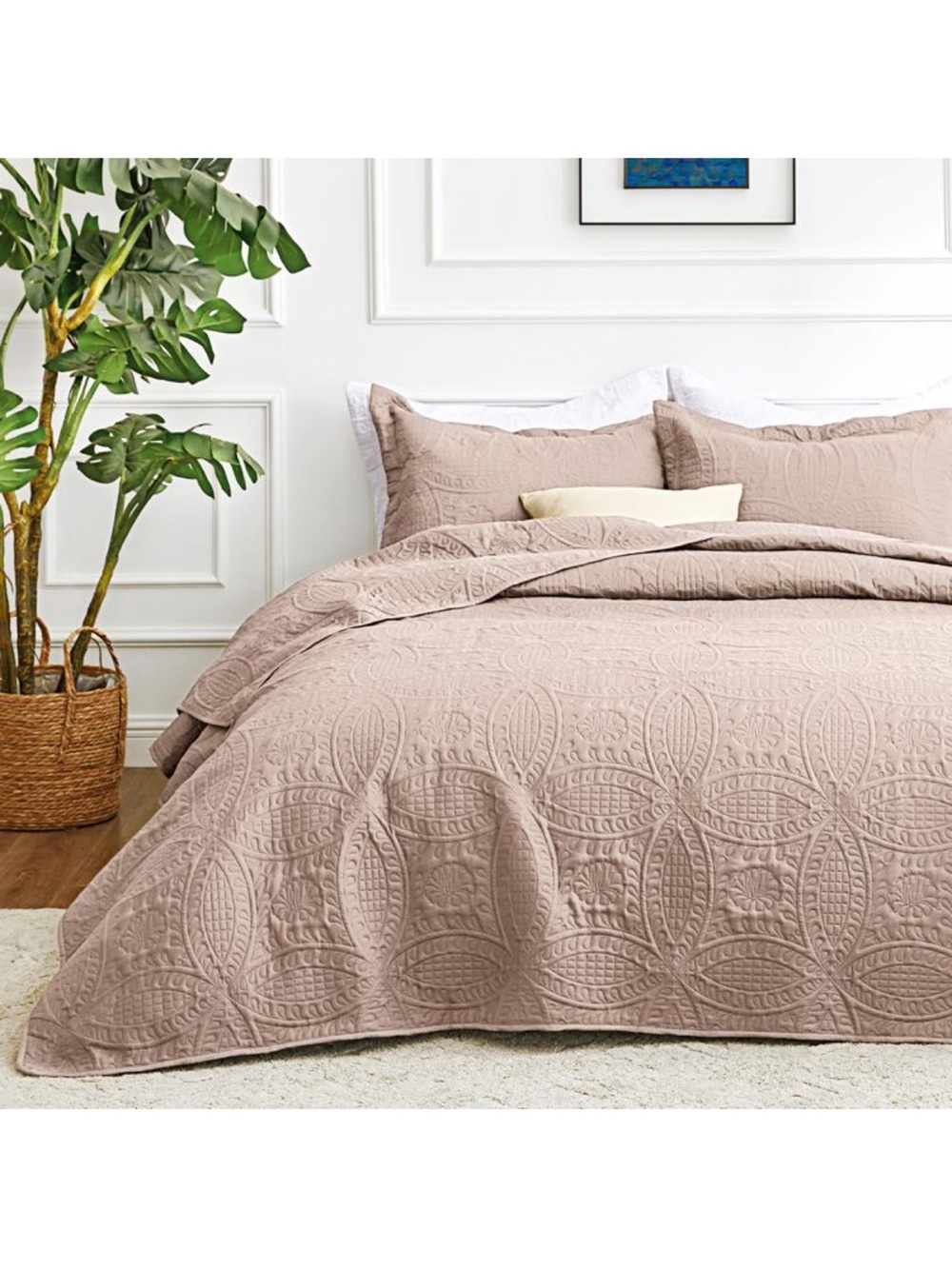 Quilted Bedspread Set in Blush Taupe - Elegant Textured Bedding
